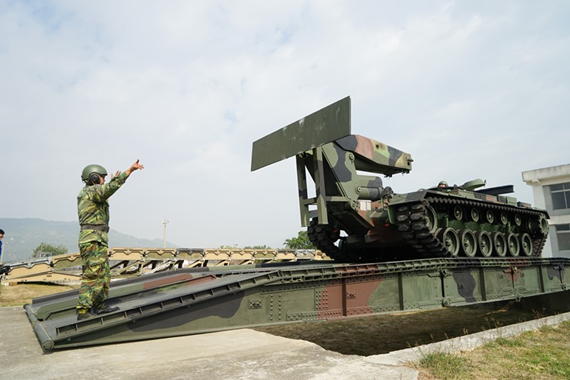 軍聞社國防線上a