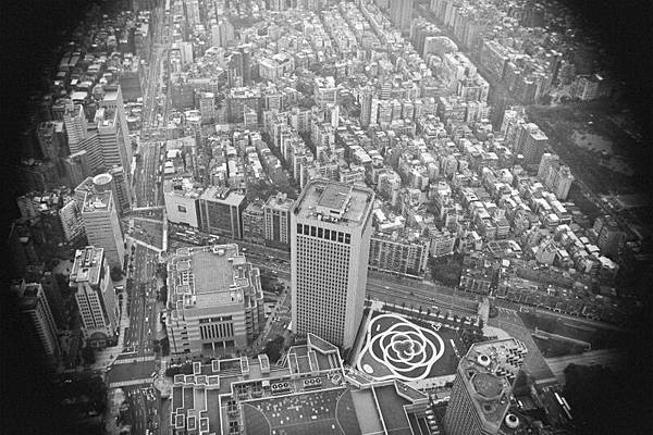 F1030007 CANON EOS50 X ILFROD FP4 125 +2 STOP.jpg