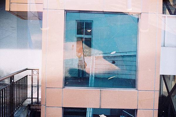 F1000014 YASHICA GSN X  OLYMPUS 35DC XFUJIFILM SUPERIA X-TRA 400 MX Shirely.JPG