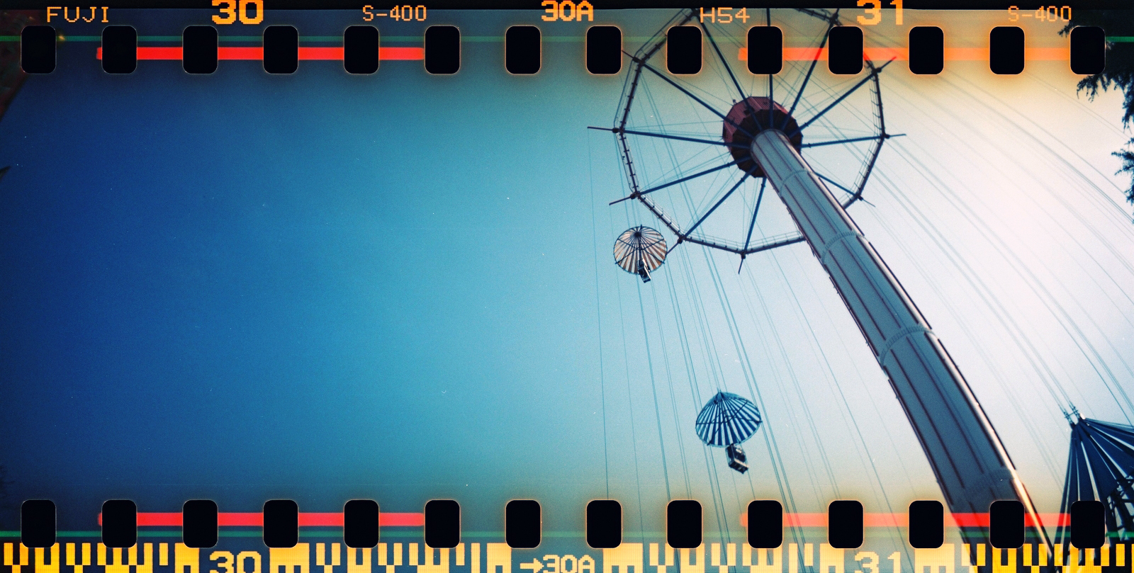 000015 Lomo Sprocket Rocket X Fujifilm X-TRA 400