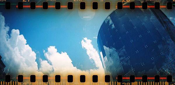 000010 Lomo Sprocket Rocket X Fujifilm Superia X-TRA 400.JPG