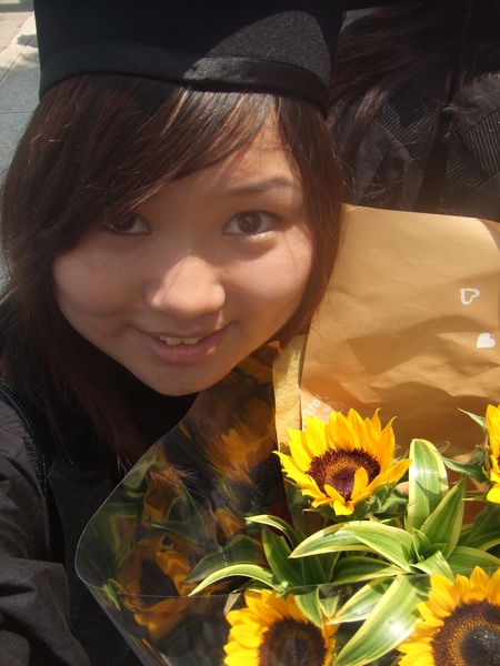 向日葵是直屬們送的~