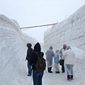 哈...走小型雪壁過過乾癮...