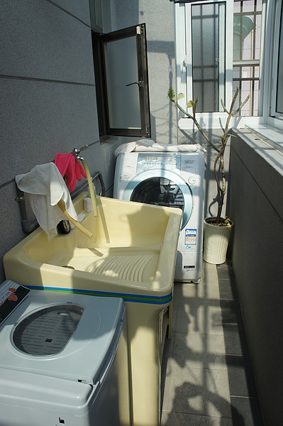 洗衣陽台3.JPG