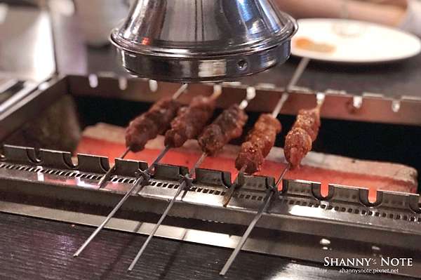首爾 望遠 望元羊肉串 망원양꼬치 專賣各式烤肉串燒 下酒菜 中華料理 望遠站高人氣宵夜餐廳 Shanny S Note 韓國旅行記事 痞客邦