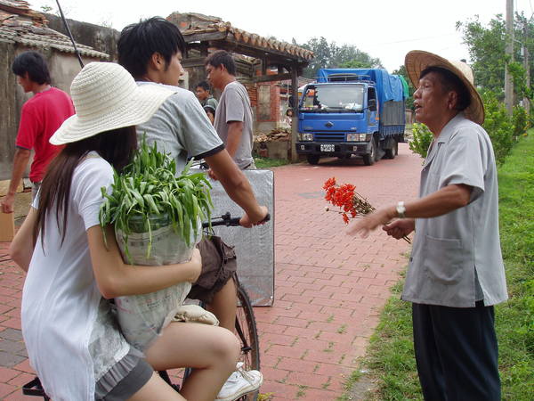 這是要去賣菜嗎..