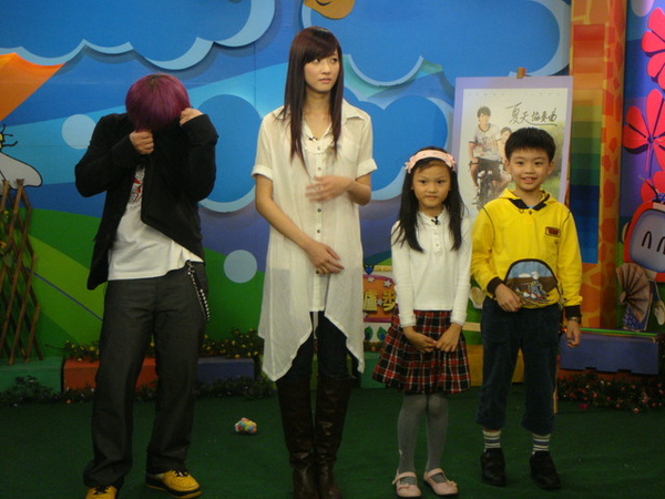 接著是恐怖音樂