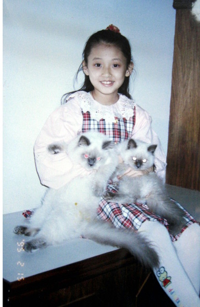 我一定要介紹一下我養的第一隻貓