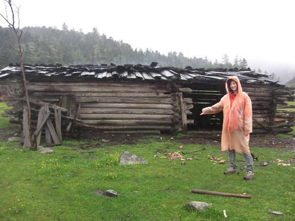 7/10 一大早 雨下了一整晚還在繼續下..