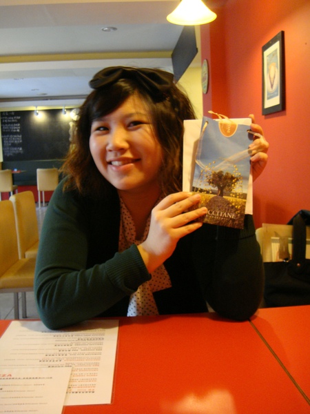 等菜來的時刻不如就來交換禮物