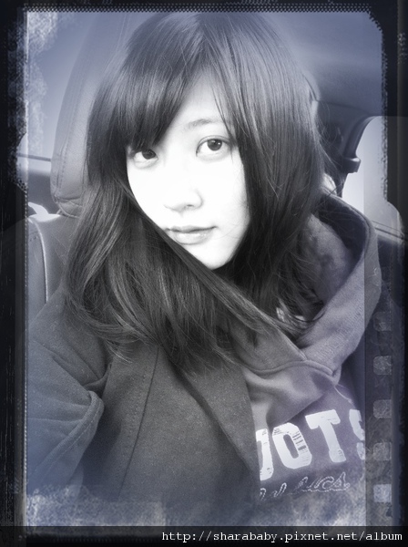 一早睡醒玩手機