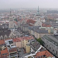 從塔頂看下去的慕尼黑市景...恩...天氣不好都沒心情拍