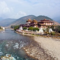 08 Punakha Dzong_1400x600.jpg