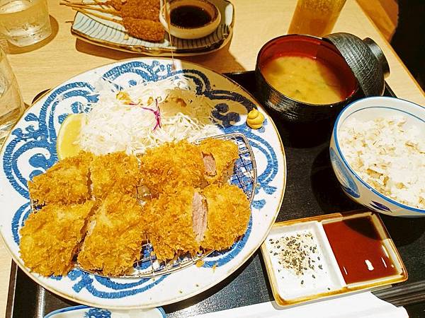 美味時光．京都勝牛京站店