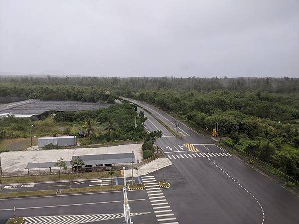 【台東】24小時免費消夜、自助洗衣以及鄰近公園-凱旋星光酒店