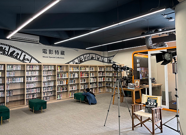 【親子共讀】設有親子共讀區且環境清幽的圖書館-臺中市立圖書館 【親子共讀】設有親子共讀區且環境清幽的圖書館-臺中市立圖書館