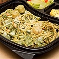 西式餐盒: 松子青醬干貝義大利麵+沙拉+烘蛋+咖啡