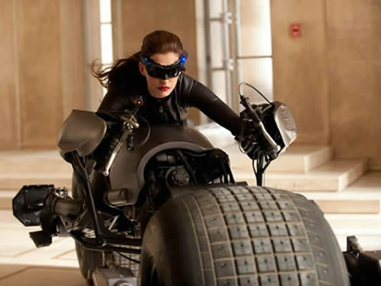 anne-hathaway-the-dark-knight-rises