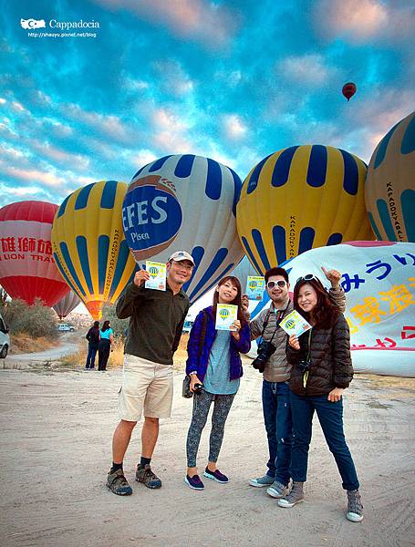 Cappadocia_hot_air_balloon_08.jpg