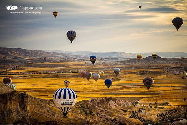 Cappadocia_hot_air_balloon_26.jpg
