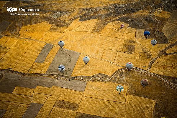 Cappadocia_hot_air_balloon_48.jpg