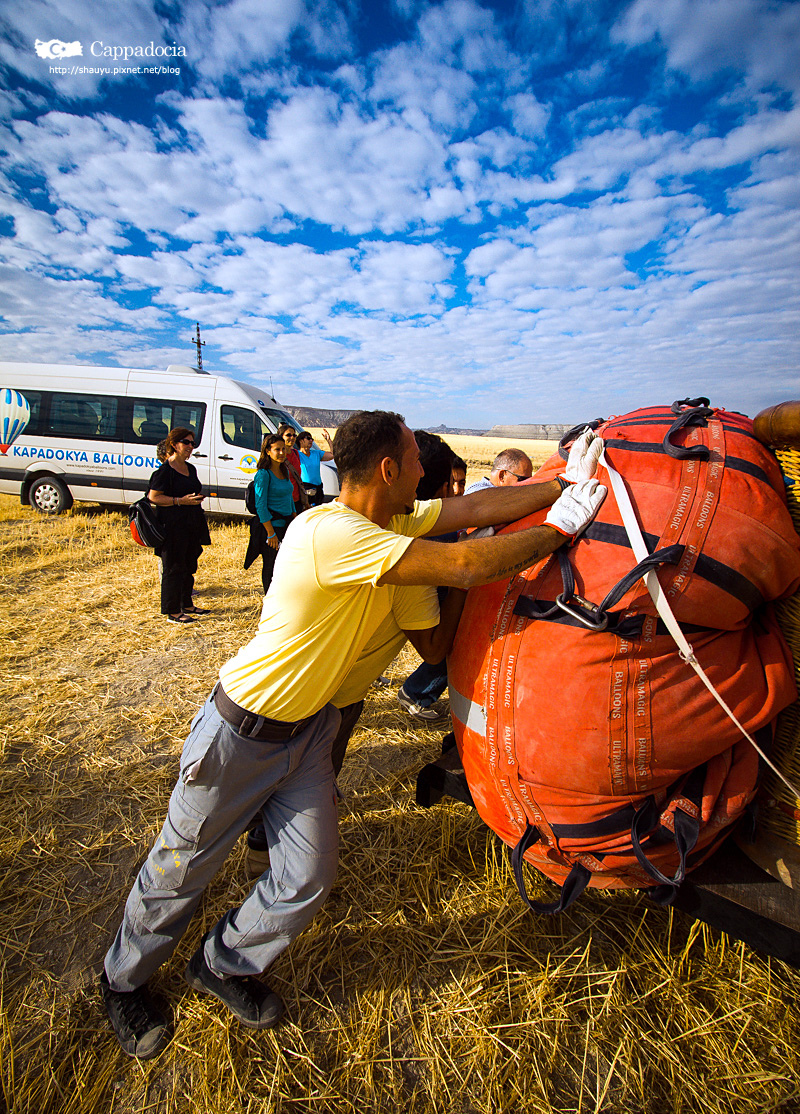 Cappadocia_hot_air_balloon_76.jpg