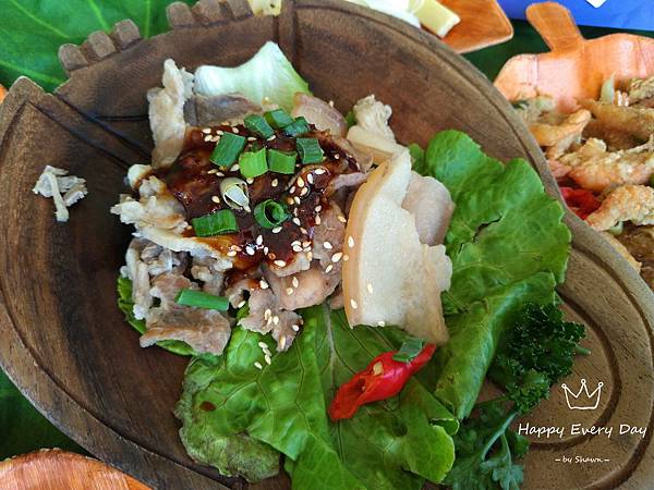 日月潭 碼頭休閒大飯店  湖畔美景 邵族風味餐 美食 景點 推薦 蒜泥白肉