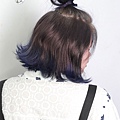 【裙擺髮色】美麗到無上限、微甜限定日系口味，店長RITA將保留了甜美風格 ❎ 拼接色彩。美式染髮橡木色系 利用褪色的素材加入了新光澤色度，銜接下髮尾5-7公分處、藤蔓紫色系時尚經典色彩