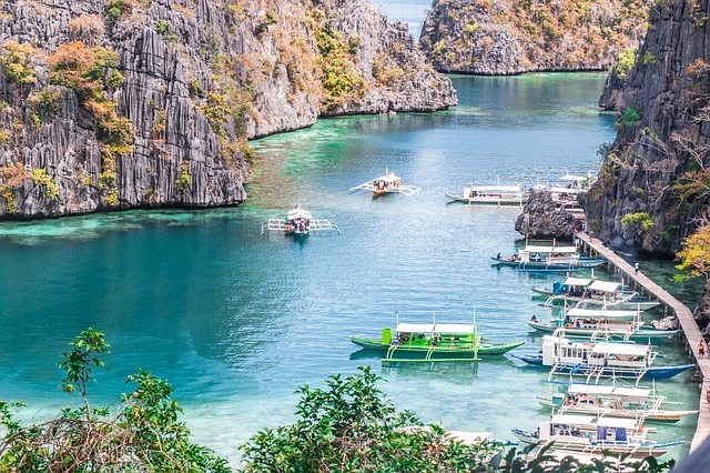 Coron (2).jpg Coron (2).jpg