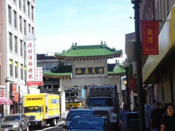 Chinatown裡有「禮義廉恥」的匾門