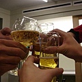 乾杯！恭喜考完！假期到來～