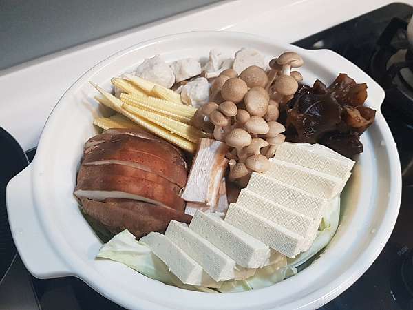 味增陶鍋料理 鯛魚 豬肉片 高麗菜 菇類 冬天就是要吃鍋啊 軒 好食 Shen House 痞客邦 味增陶鍋料理 鯛魚 豬肉片 高麗菜 菇類 冬天就是要吃鍋啊 軒 好食 Shen House 痞客邦