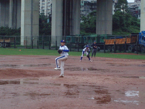 對碇內大勝....希望場場都這樣就好....