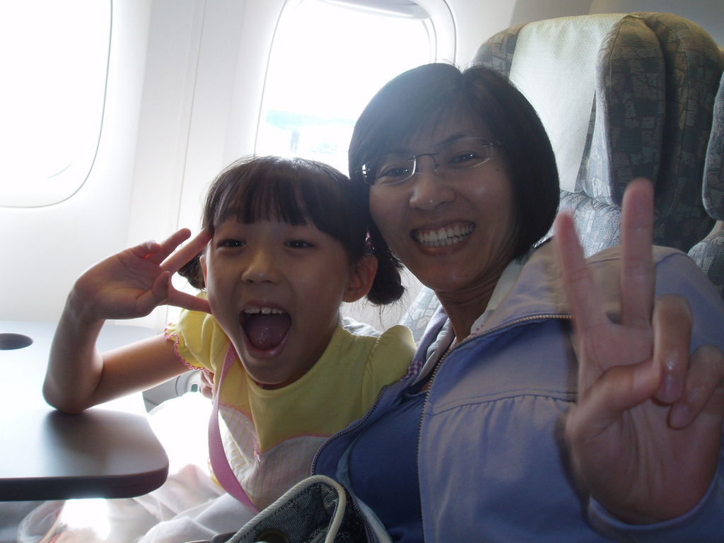 2010-06-30_02_飛機上.JPG 2010-06-30_02_飛機上.JPG