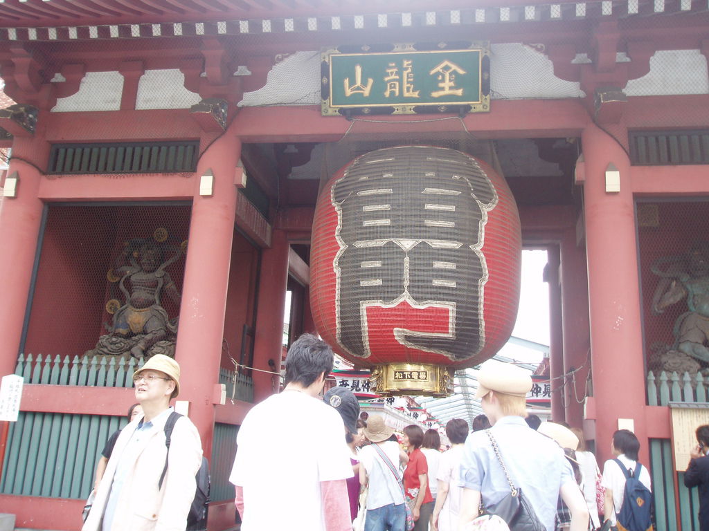 2010-07-05_02_東京_淺草_雷門_05_好大喔.JPG