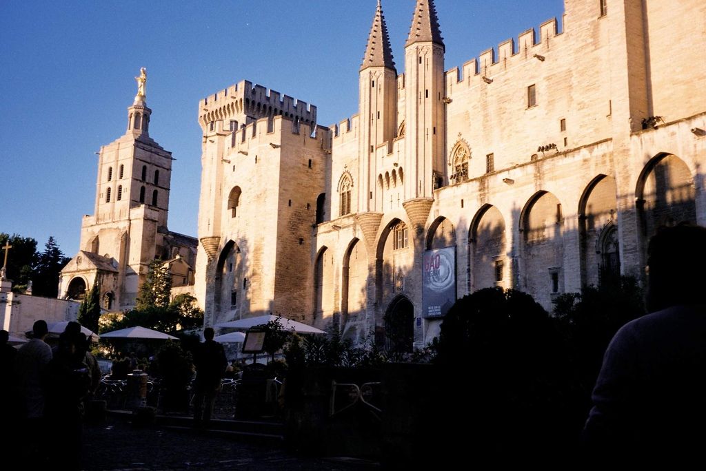 2001-07-15_06_Avignon_Palais des Papes_01.jpg 2001-07-15_06_Avignon_Palais des Papes_01.jpg