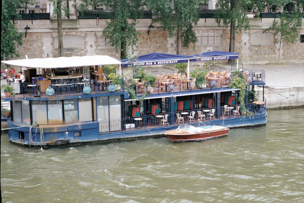 2001-07-23_02_Paris_La Seine_01.jpg