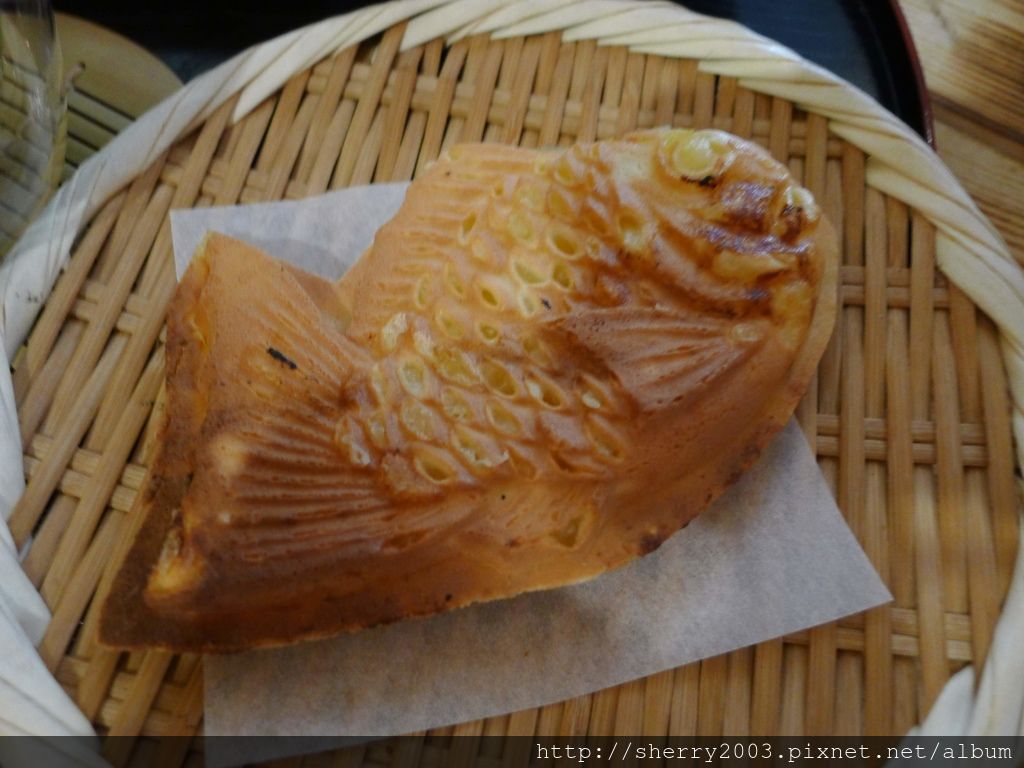 食記 新竹市東區 二本魚 濃厚京都風 日式烤麻糬丸子比鯛魚燒更吸引人 已歇業 Sherry家人的小窩 痞客邦