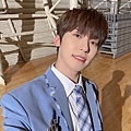 official_oneus_20210903_201102_1.jpg