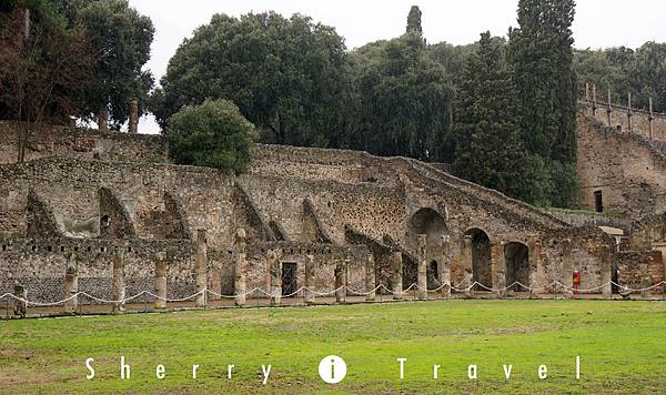 Photo-IT-Pompeii02-03.jpg