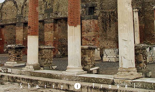 Photo-IT-Pompeii05-14.jpg