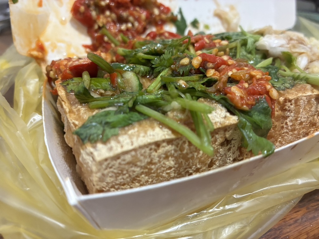 【桃園平鎮】2025年酷暑有多熱，就有多想吃小吃，義興臭豆腐