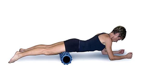 exercise your quadriceps with the rumble roller