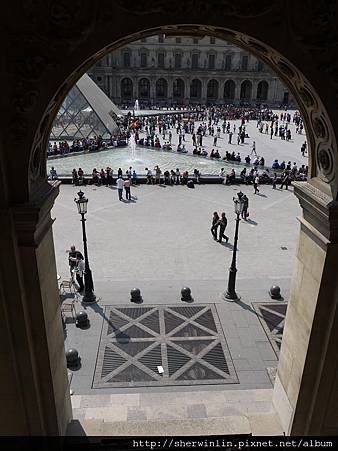 Lourve-1.JPG