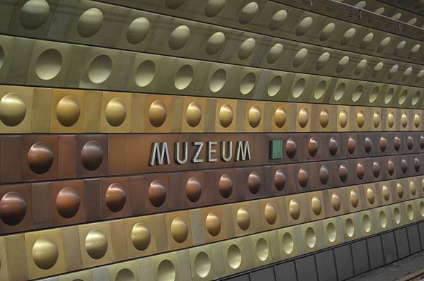 Muzeum地鐵站