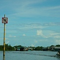 TonleSap Lake 洞里薩湖~請勿超速