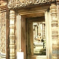 女皇宮Banteay Srei 內殿1.jpg