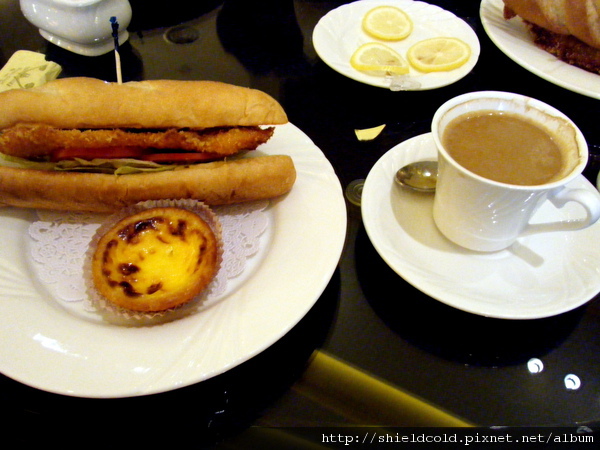 飯店下午茶  雞扒包＋咖啡