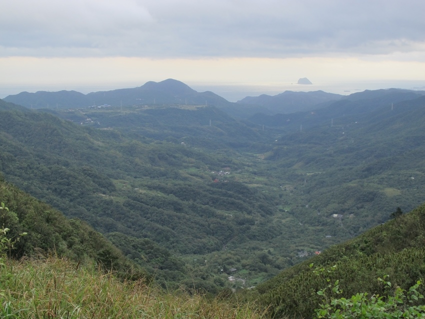 【陽明山】陽明山東段縱走 之 風櫃嘴、頂山、北五指山草原、石