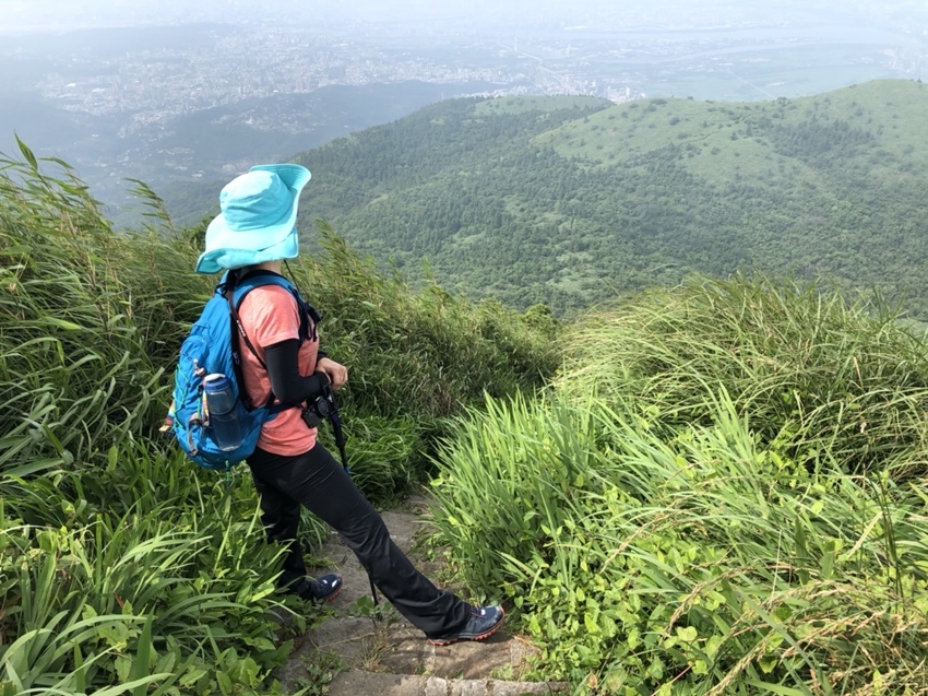 【新北】陽明山西段縱走-大屯主峰／南峰／西峰、向天山、面天山